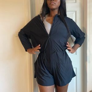 Black Lululemon Zip-Up Romper UPF SUN PROTECTIVE EUC